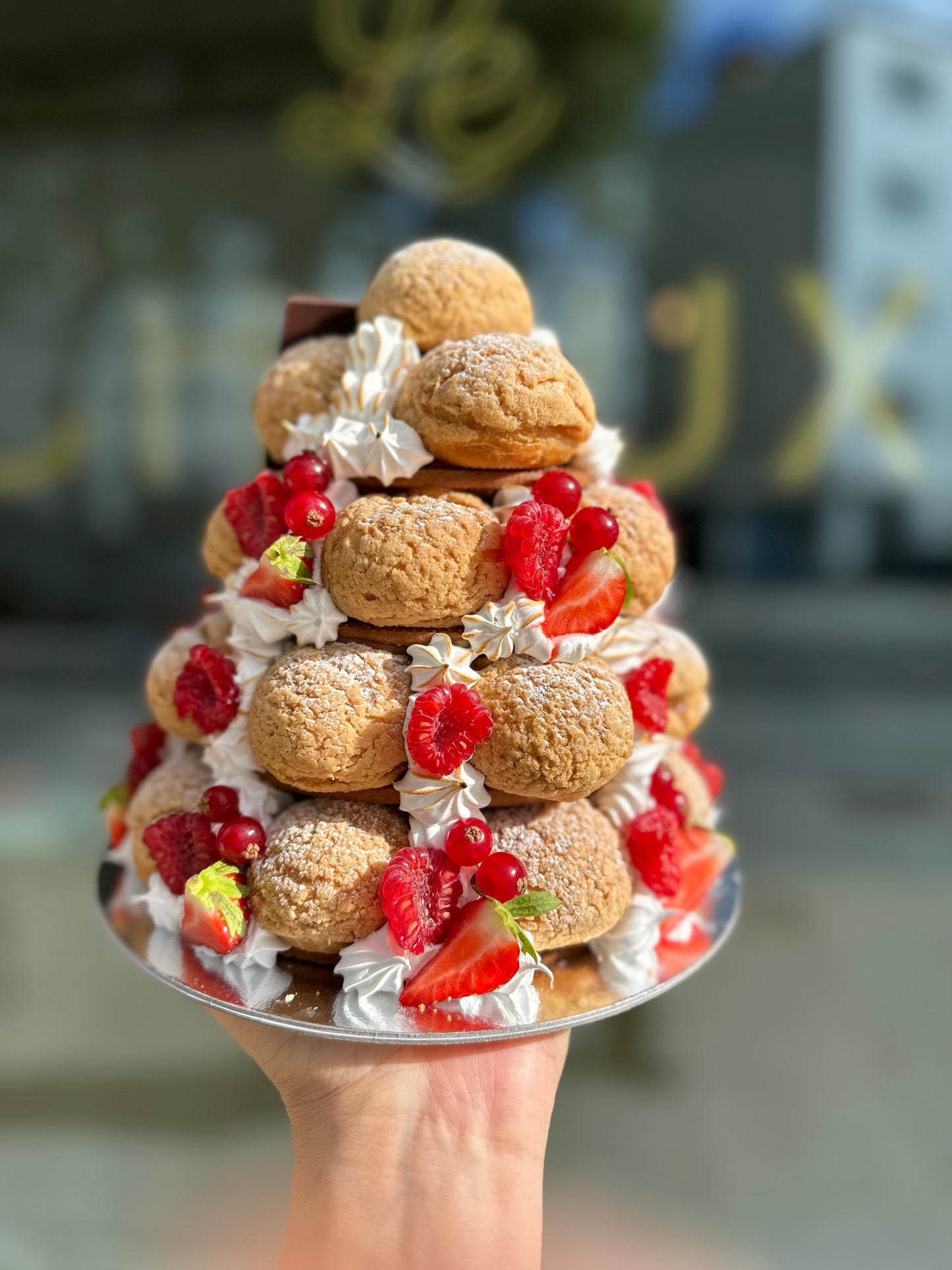 Please note that the fruit and decoration may alter slightly to that in the picture